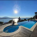 Infinity-pool Бельджирате
