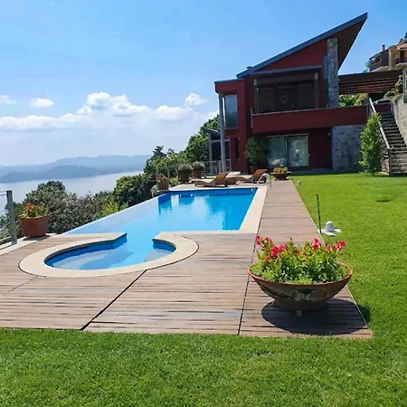 Infinity-pool * 贝尔吉拉泰