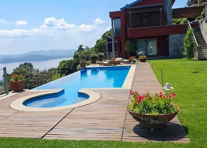 Infinity-pool * Belgirate