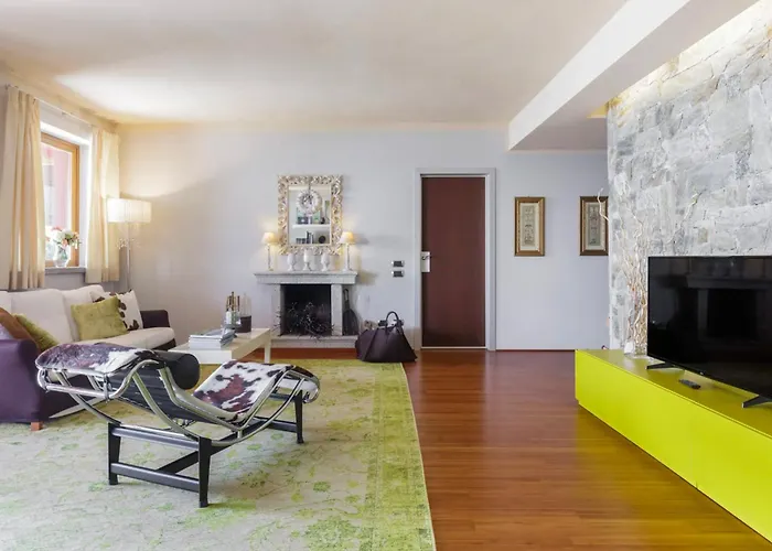 Infinity-pool Apartment Belgirate