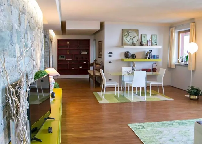 Infinity-pool Apartment