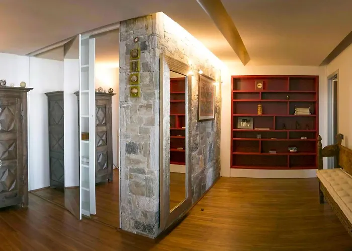 Infinity-pool Apartment